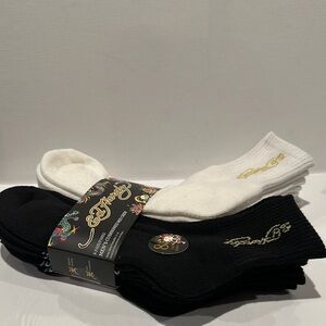 NWT Ed Hardy (8) pairs Men’s Cushioned Mid Crew Socks. Ed Hardy on each Sole.